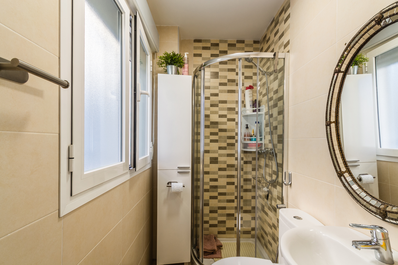 FANTSTICO APARTAMENTO CON GRAN TERRAZA EN MOTRIL
