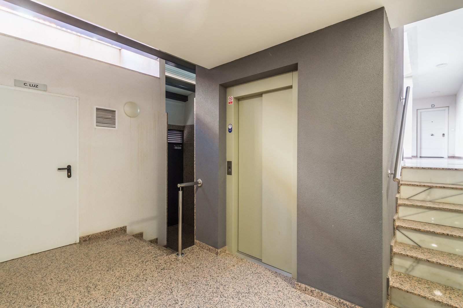 FANTSTICO APARTAMENTO CON GRAN TERRAZA EN MOTRIL