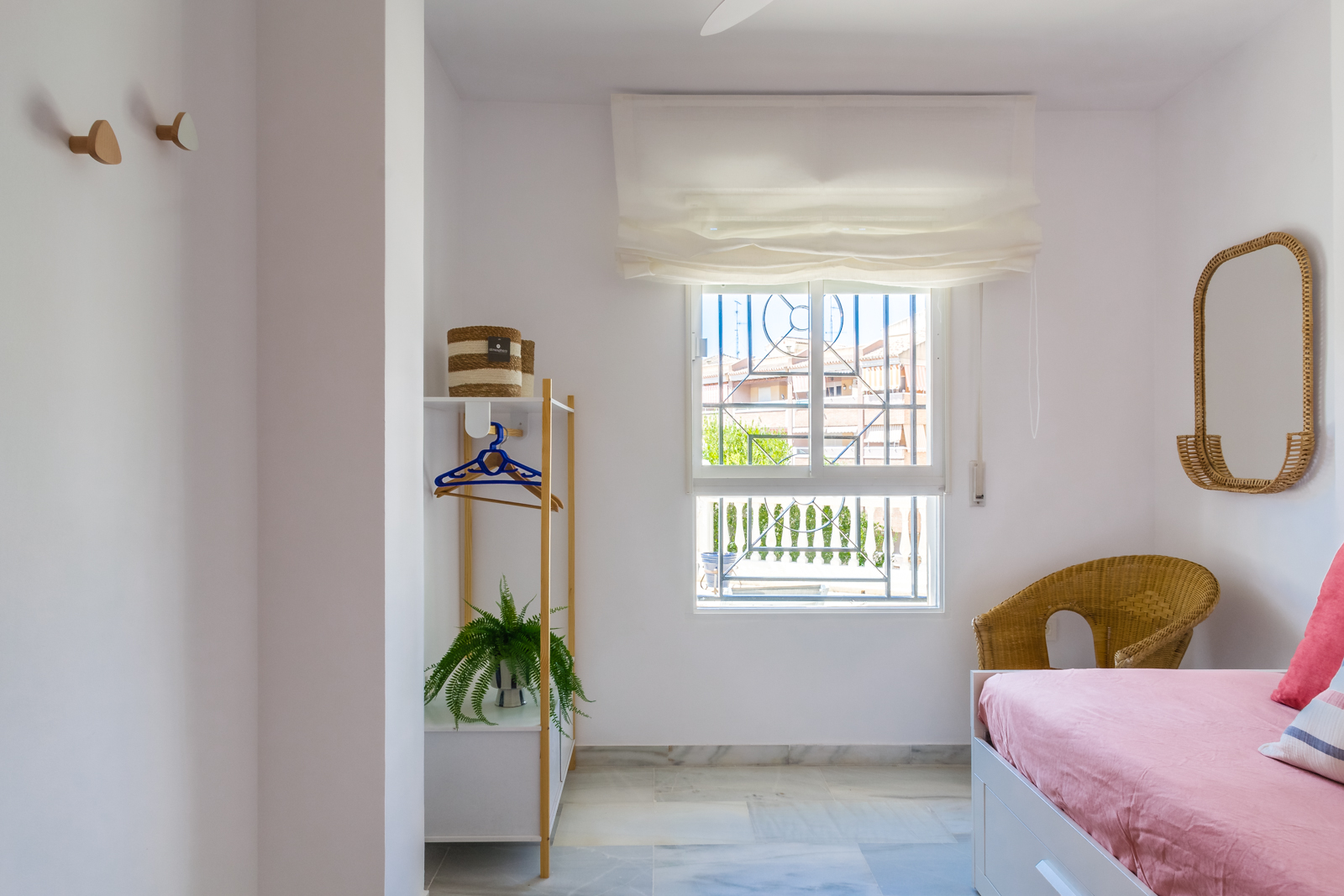 CASA CON PISCINA PRIVADA A 5 MINUTOS DEL CENTRO Y LA PLAYA