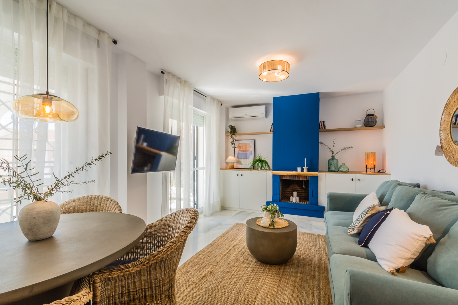 CASA CON PISCINA PRIVADA A 5 MINUTOS DEL CENTRO Y LA PLAYA