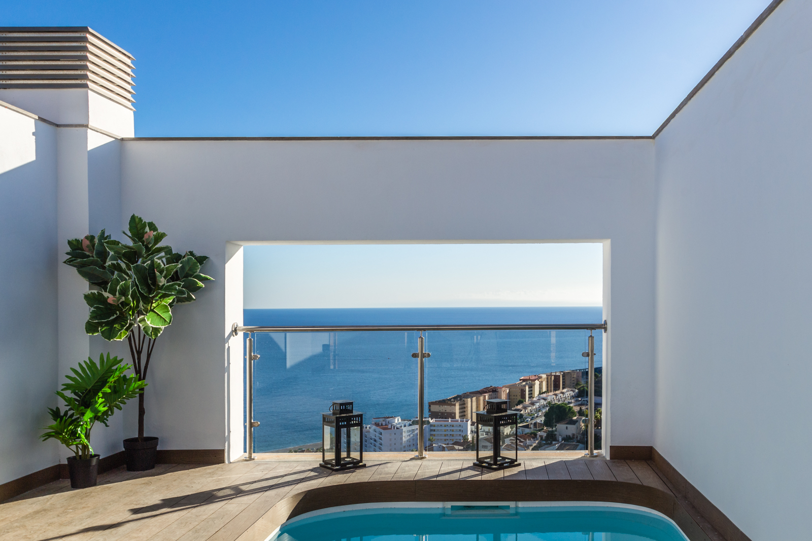 OBRA NUEVA EN LA COSTA TROPICAL: UBICACI�N, VISTAS Y RENTABILIDAD