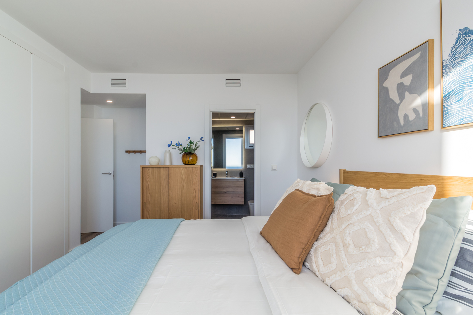 OBRA NUEVA EN LA COSTA TROPICAL: UBICACI�N, VISTAS Y RENTABILIDAD