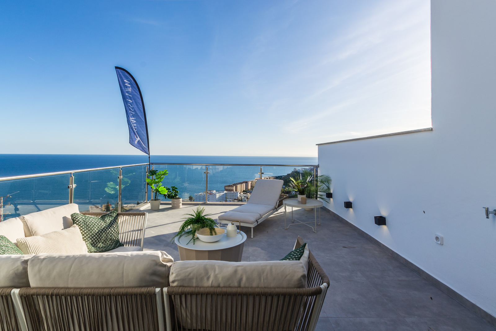 OBRA NUEVA EN LA COSTA TROPICAL: UBICACI�N, VISTAS Y RENTABILIDAD