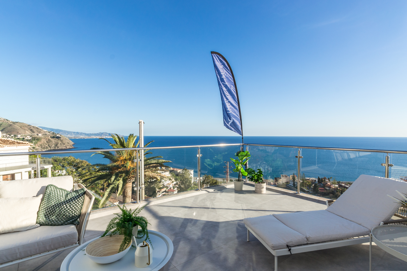 OBRA NUEVA EN LA COSTA TROPICAL: UBICACI�N, VISTAS Y RENTABILIDAD