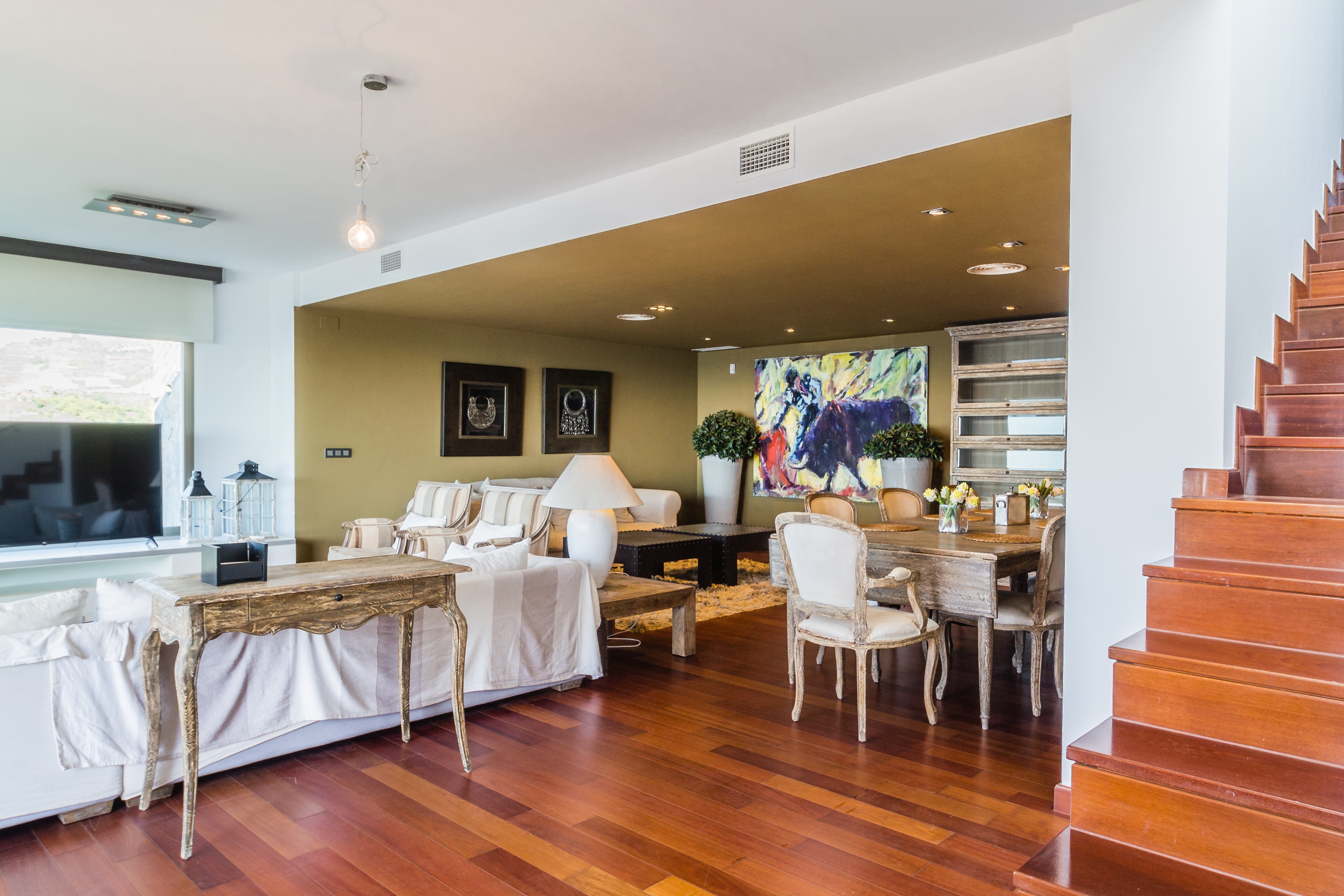 CASA CON PISCINA  Y VISTAS AL MAR EN PLAYA DE CABRIA
