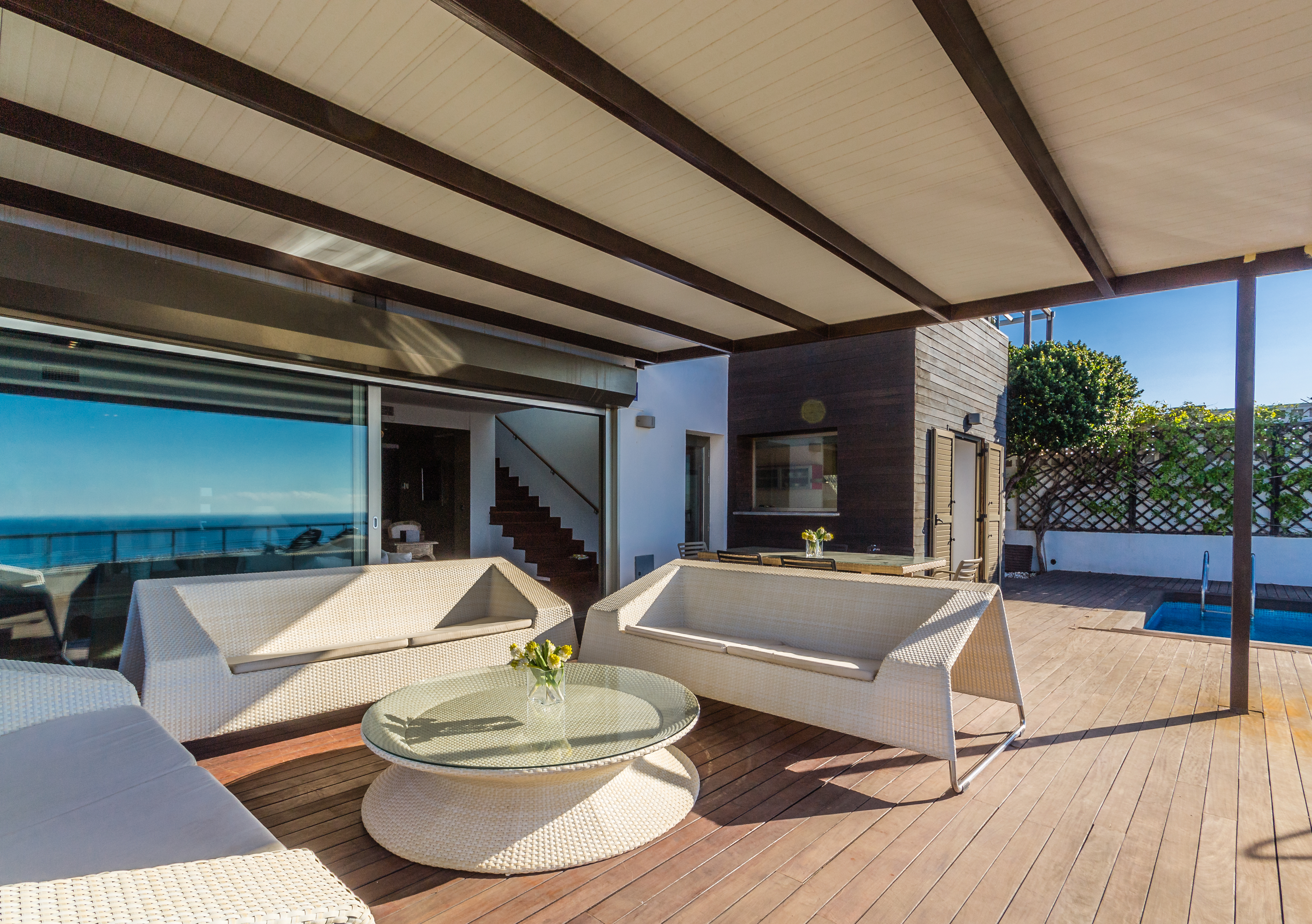 CASA CON PISCINA  Y VISTAS AL MAR EN PLAYA DE CABRIA