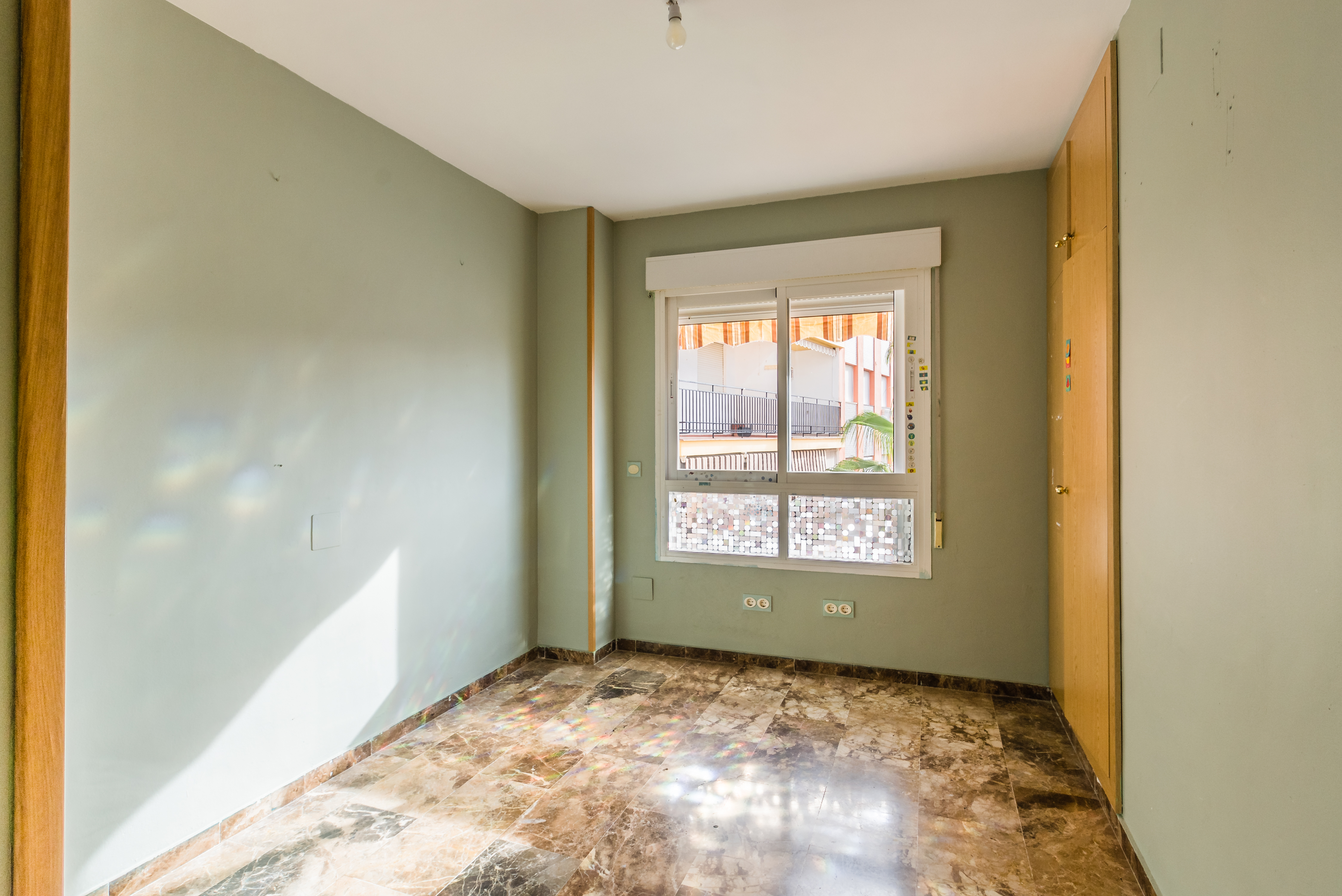 APARTAMENTO EN EL CENTRO DE ALMU��CAR