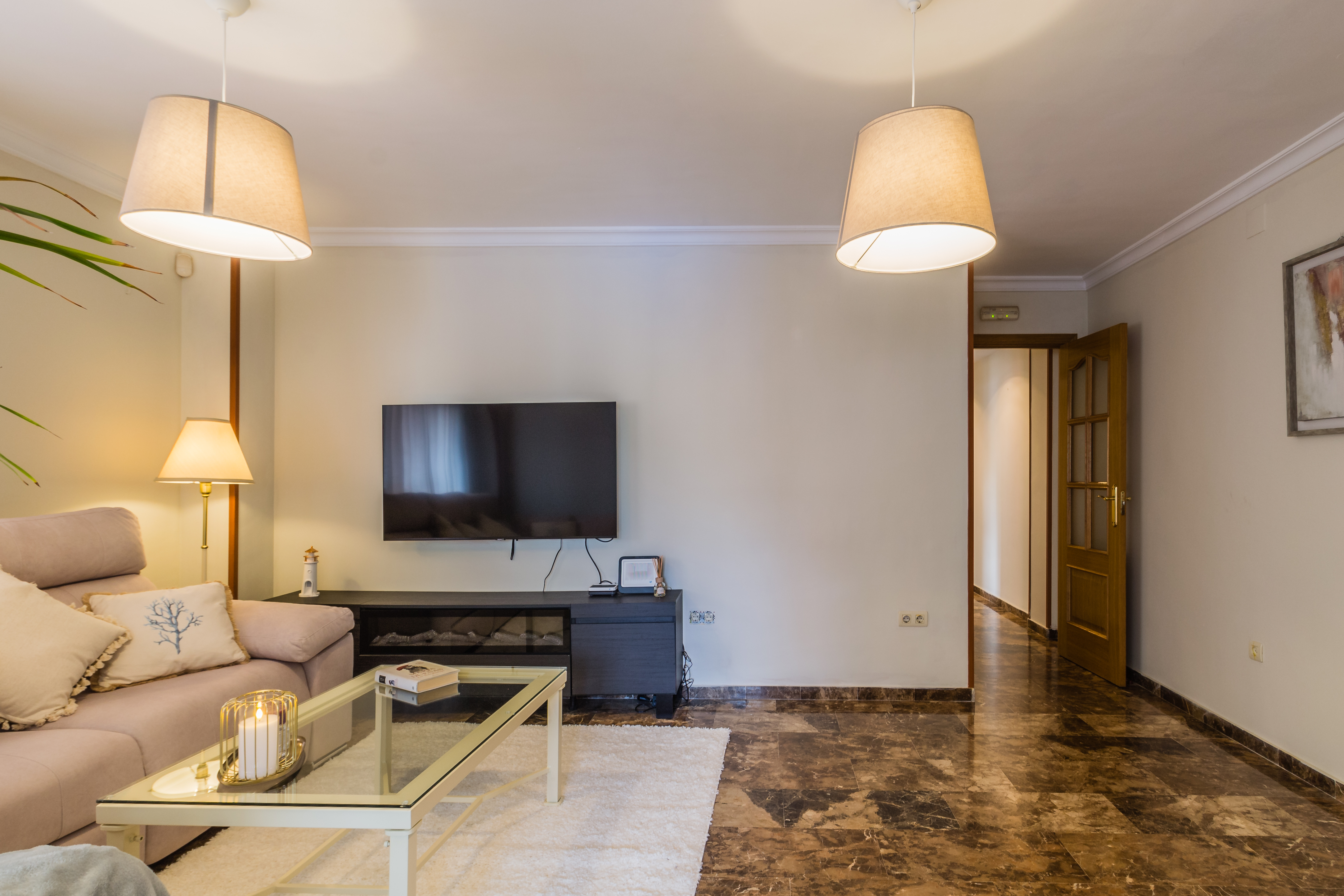 APARTAMENTO EN EL CENTRO DE ALMU��CAR