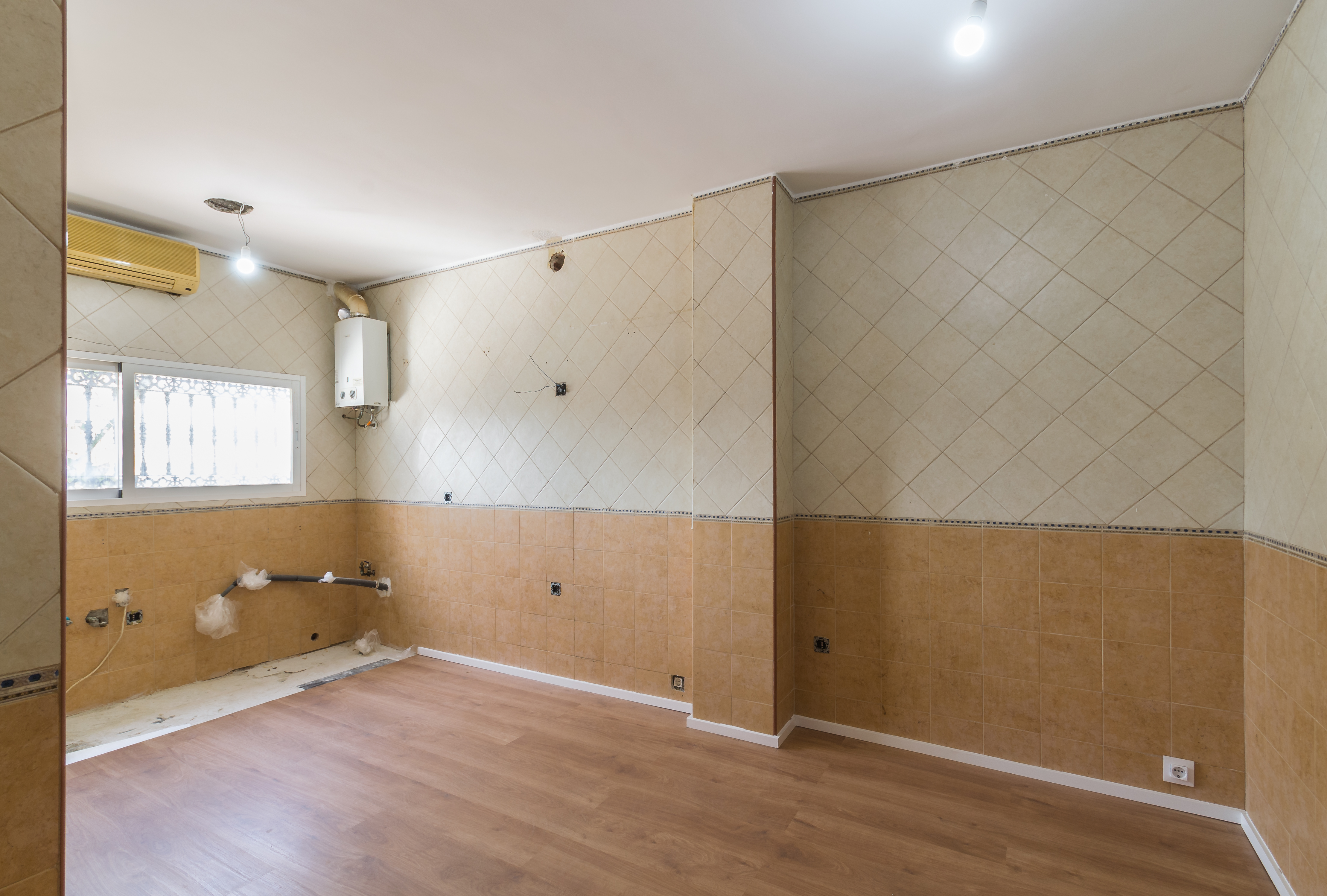 APARTAMENTO CON GRAN TERRAZA A 2 MINUTOS DE LA PLAYA