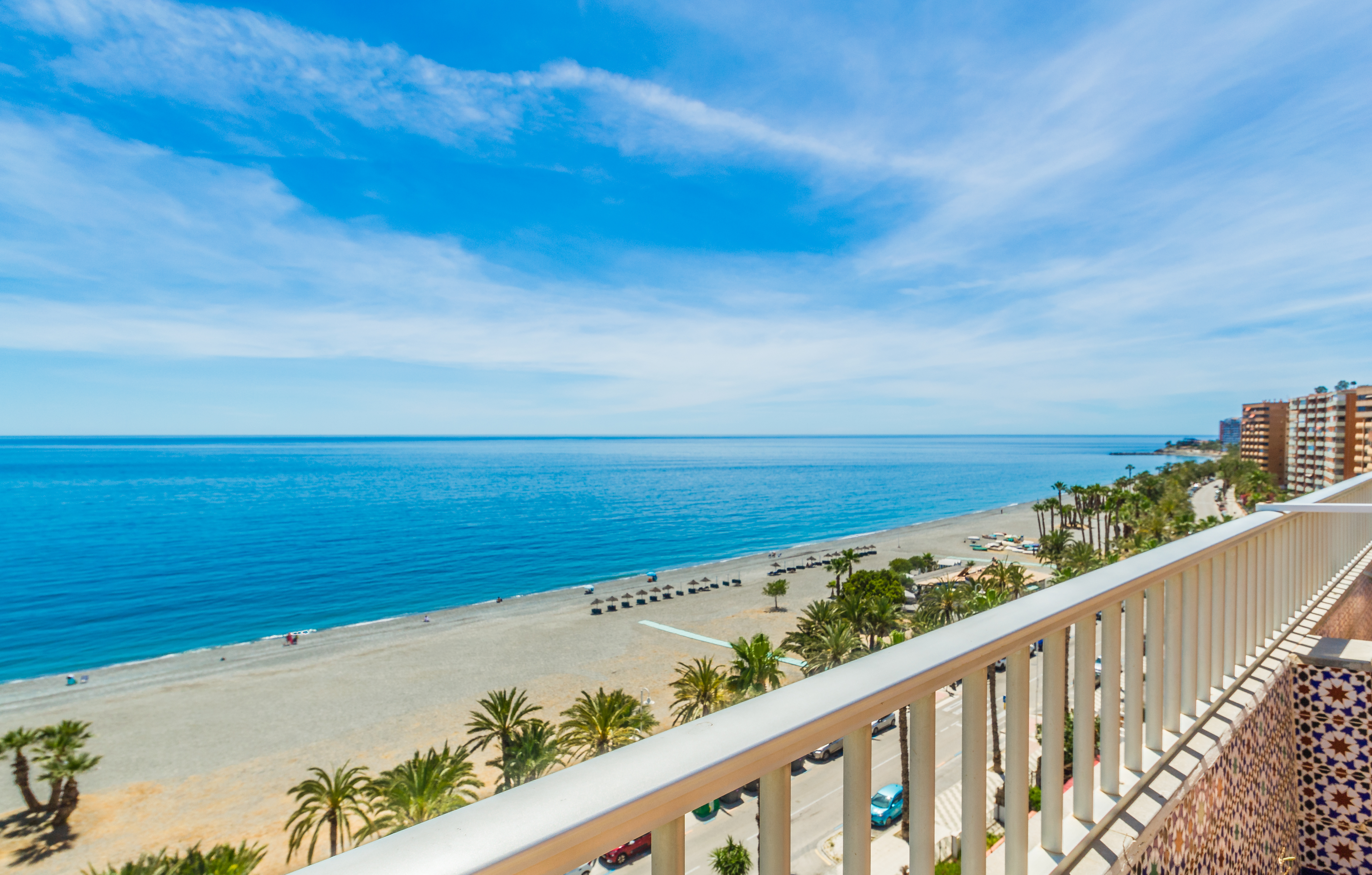 ESPECTACULAR �TICO CON JACUZZI