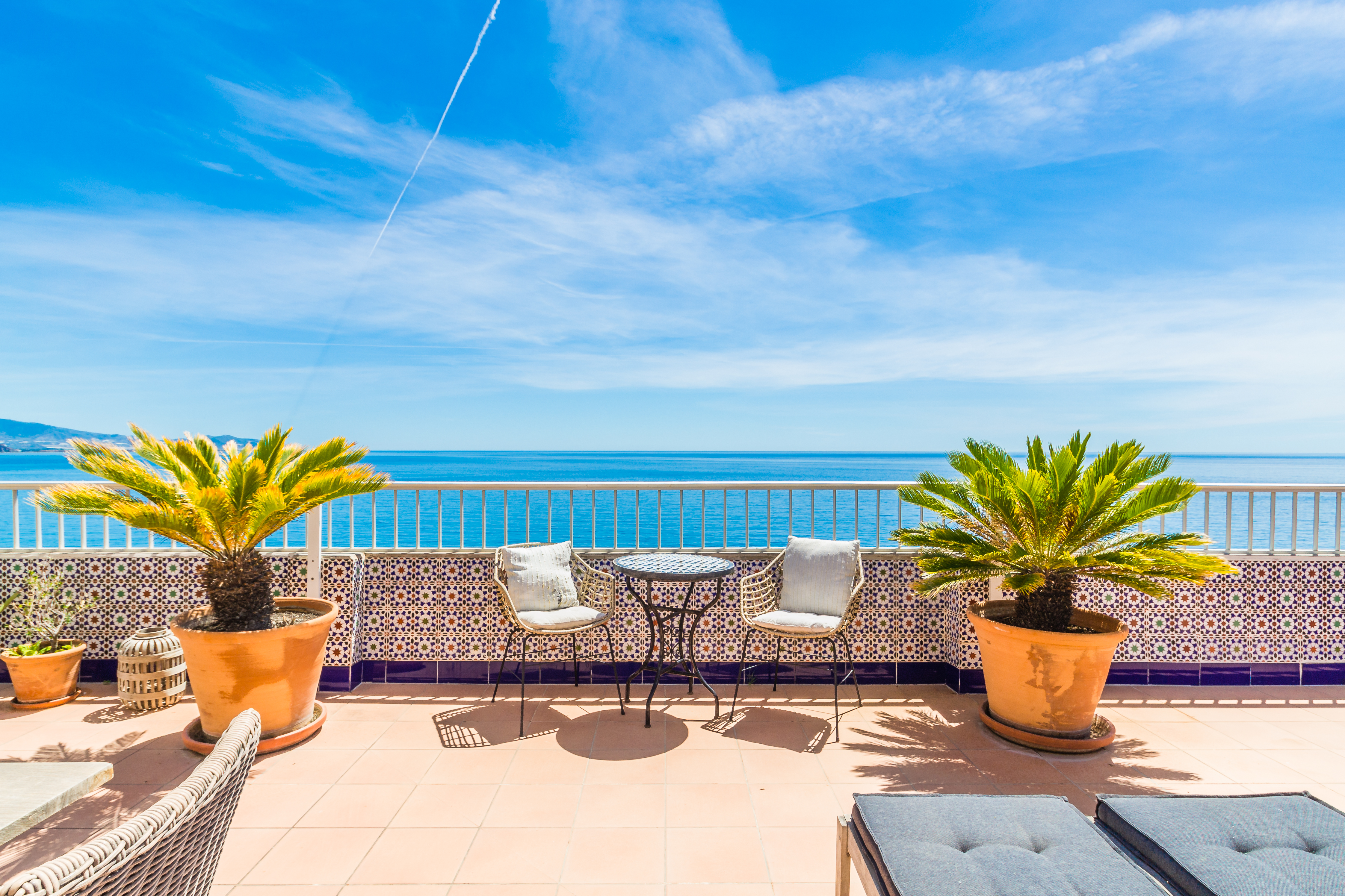 ESPECTACULAR �TICO CON JACUZZI