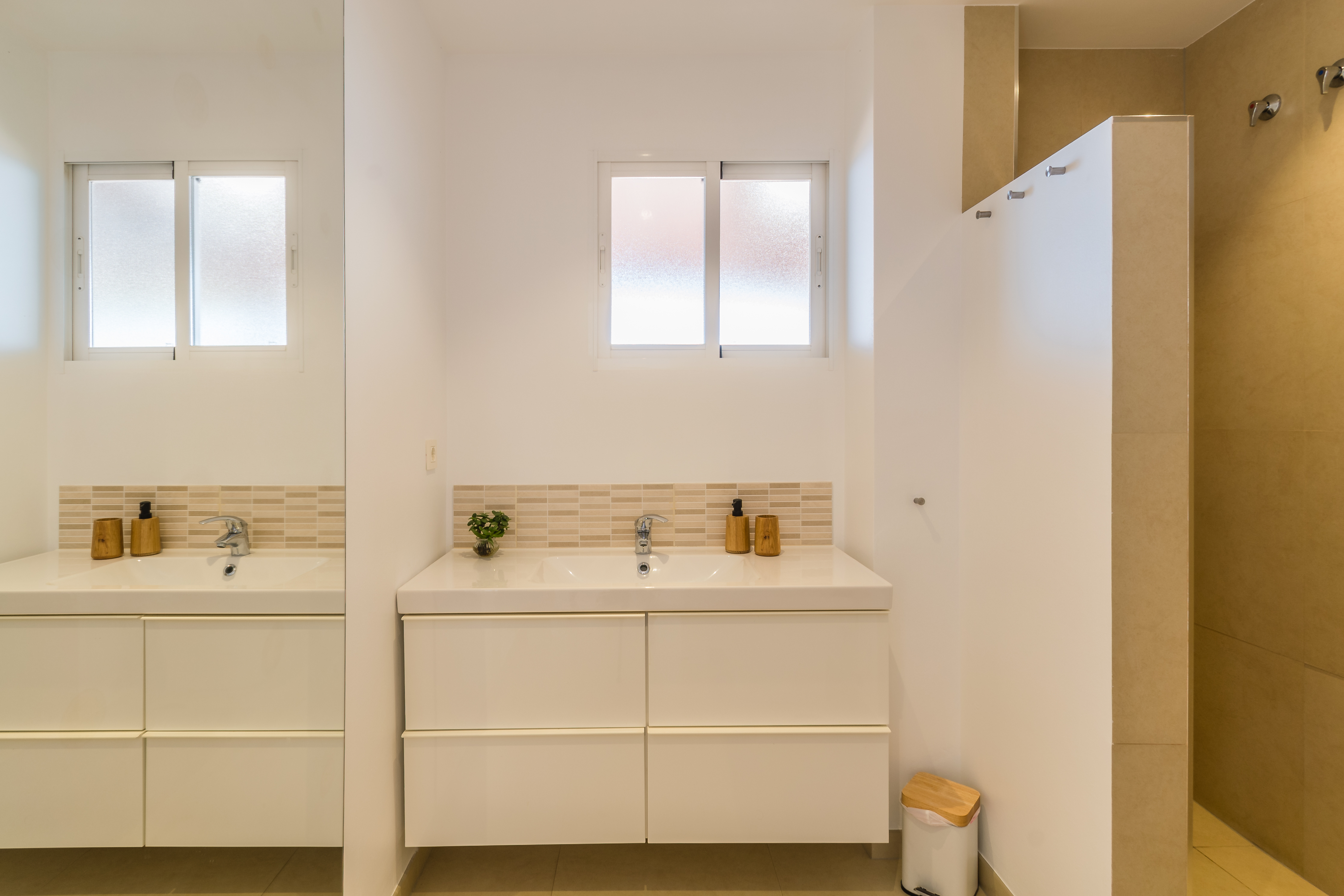 ESPECTACULAR �TICO CON JACUZZI