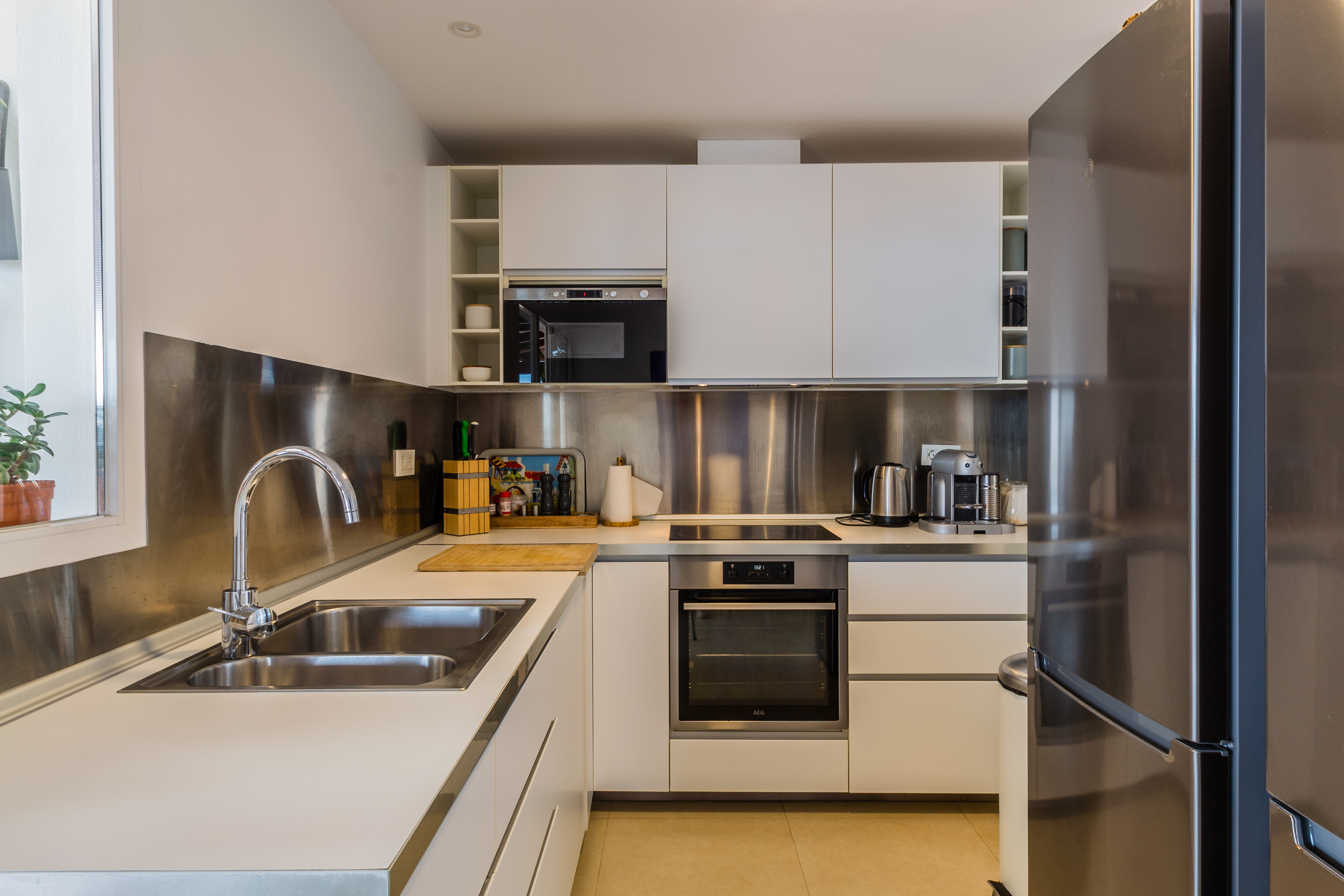 ESPECTACULAR �TICO CON JACUZZI