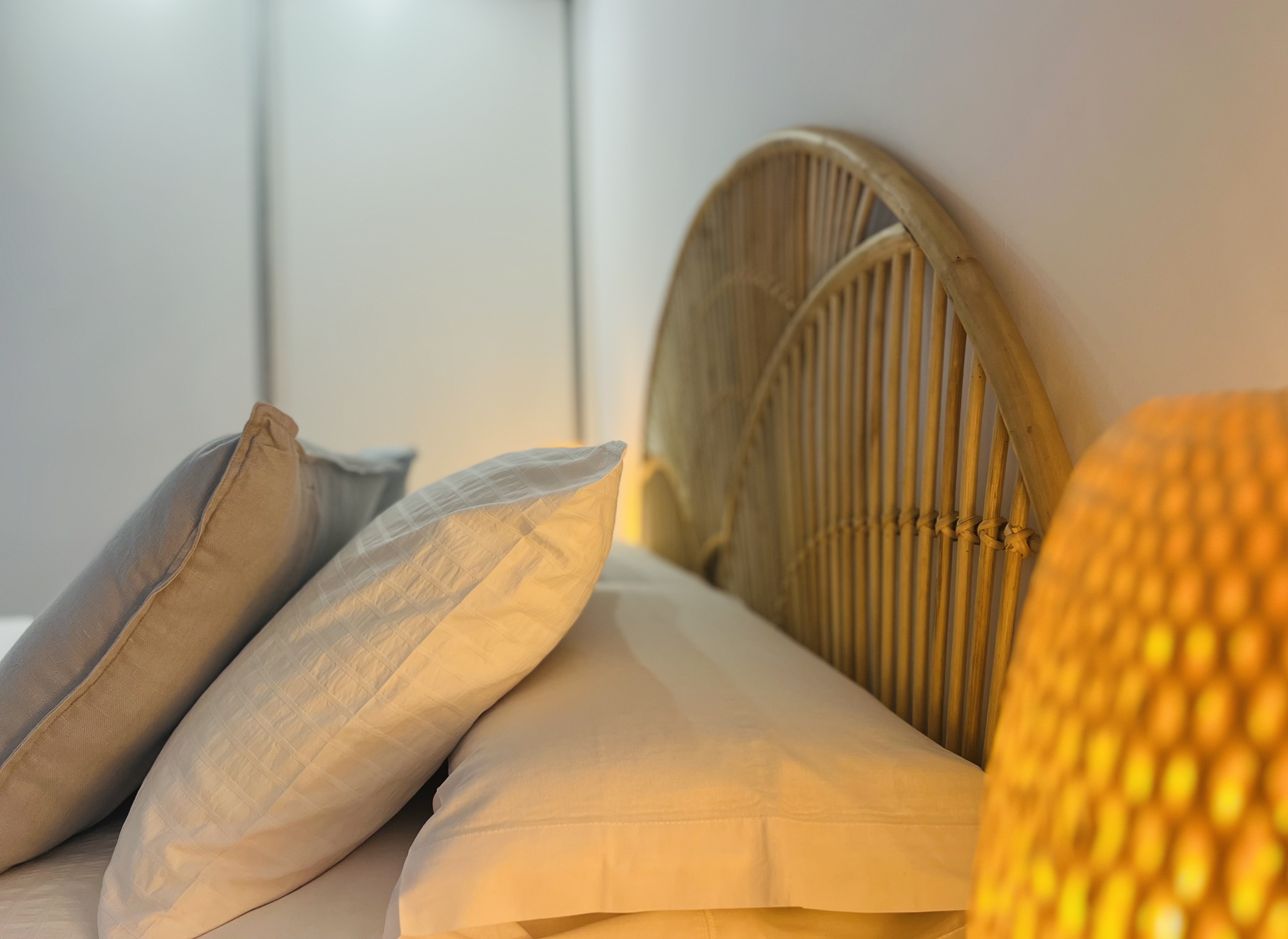 APARTAMENTO EN PASEO REINA SOFA 