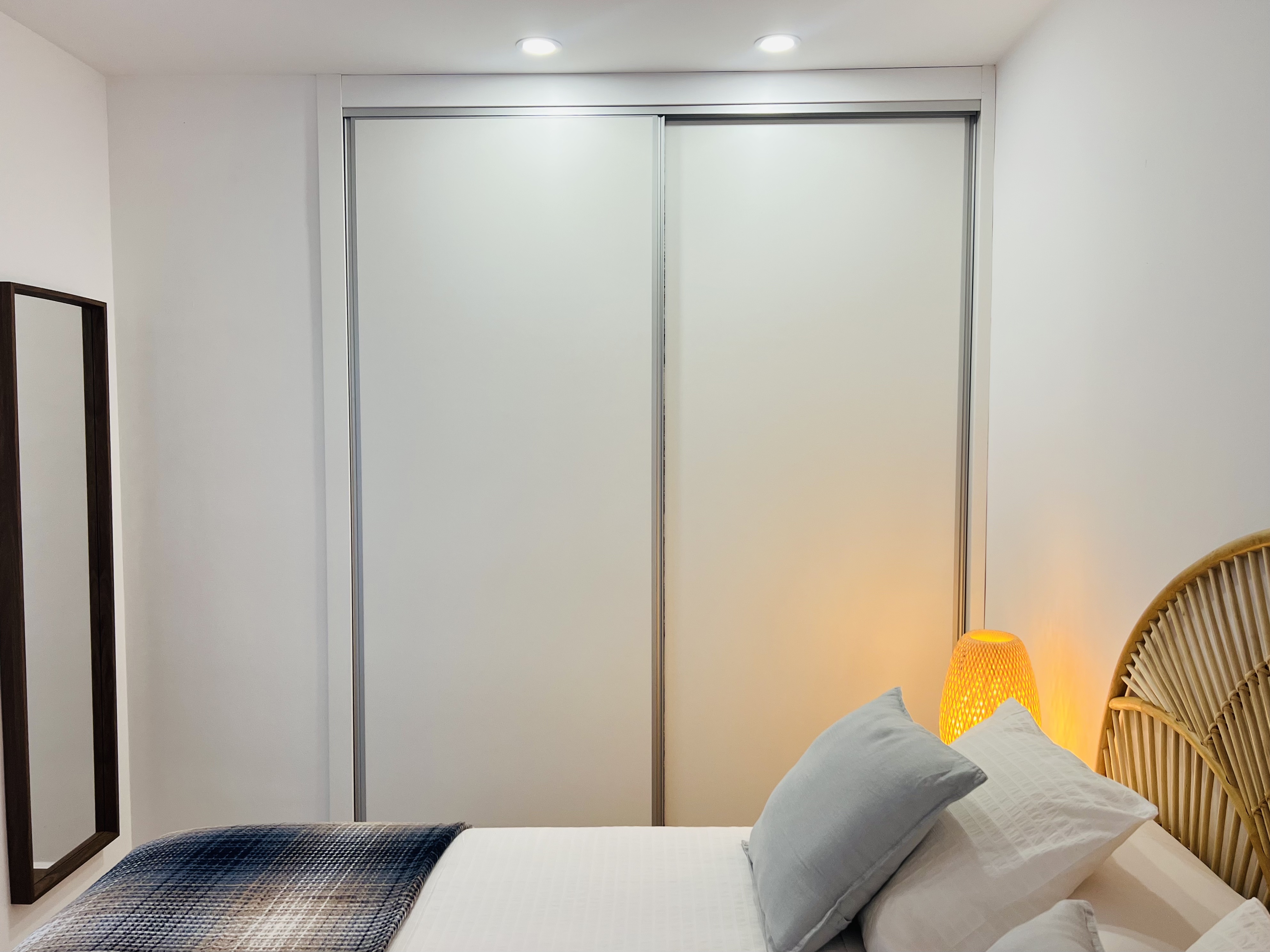 APARTAMENTO EN PASEO REINA SOFA 