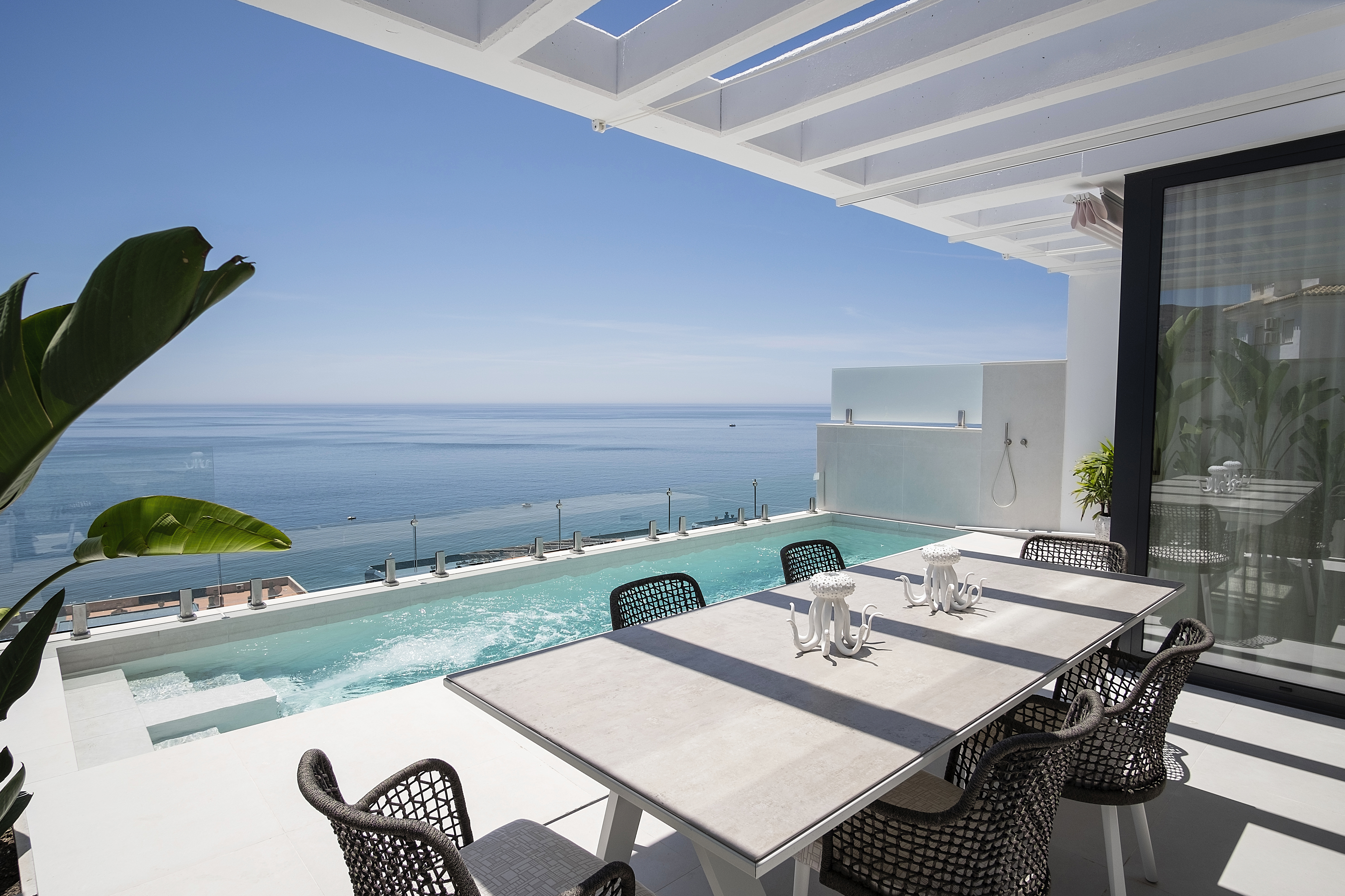 PROMOCIN VIVIENDAS DE LUJO CON VISTAS AL MAR