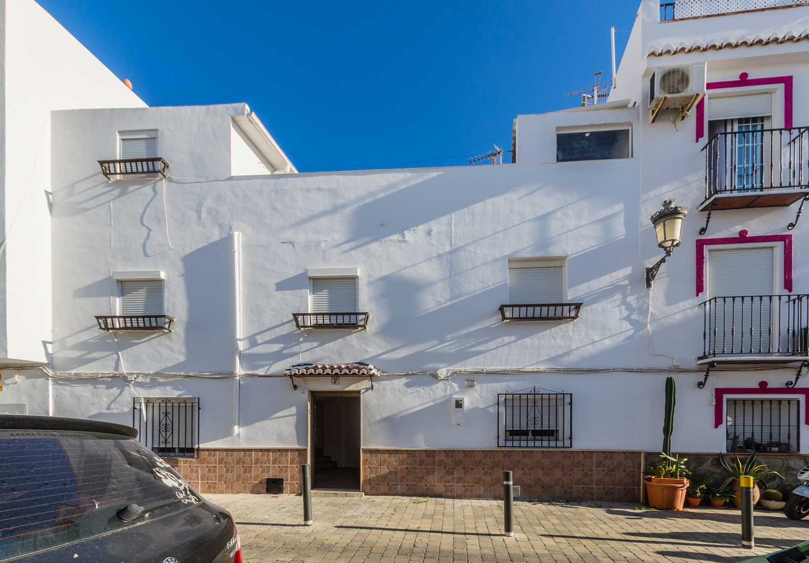CASA DE PUEBLO EN EL CASCO HISTÓRICO DE ALMUÑÉCAR