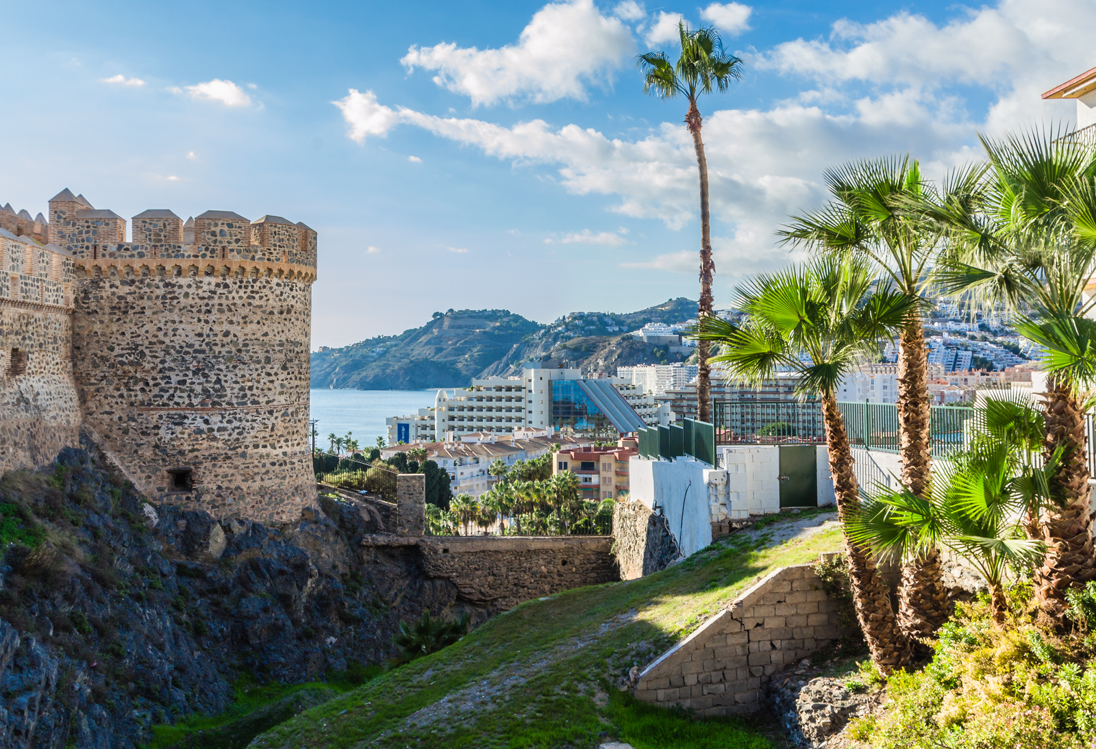 CASA DE PUEBLO EN EL CASCO HISTÓRICO DE ALMUÑÉCAR