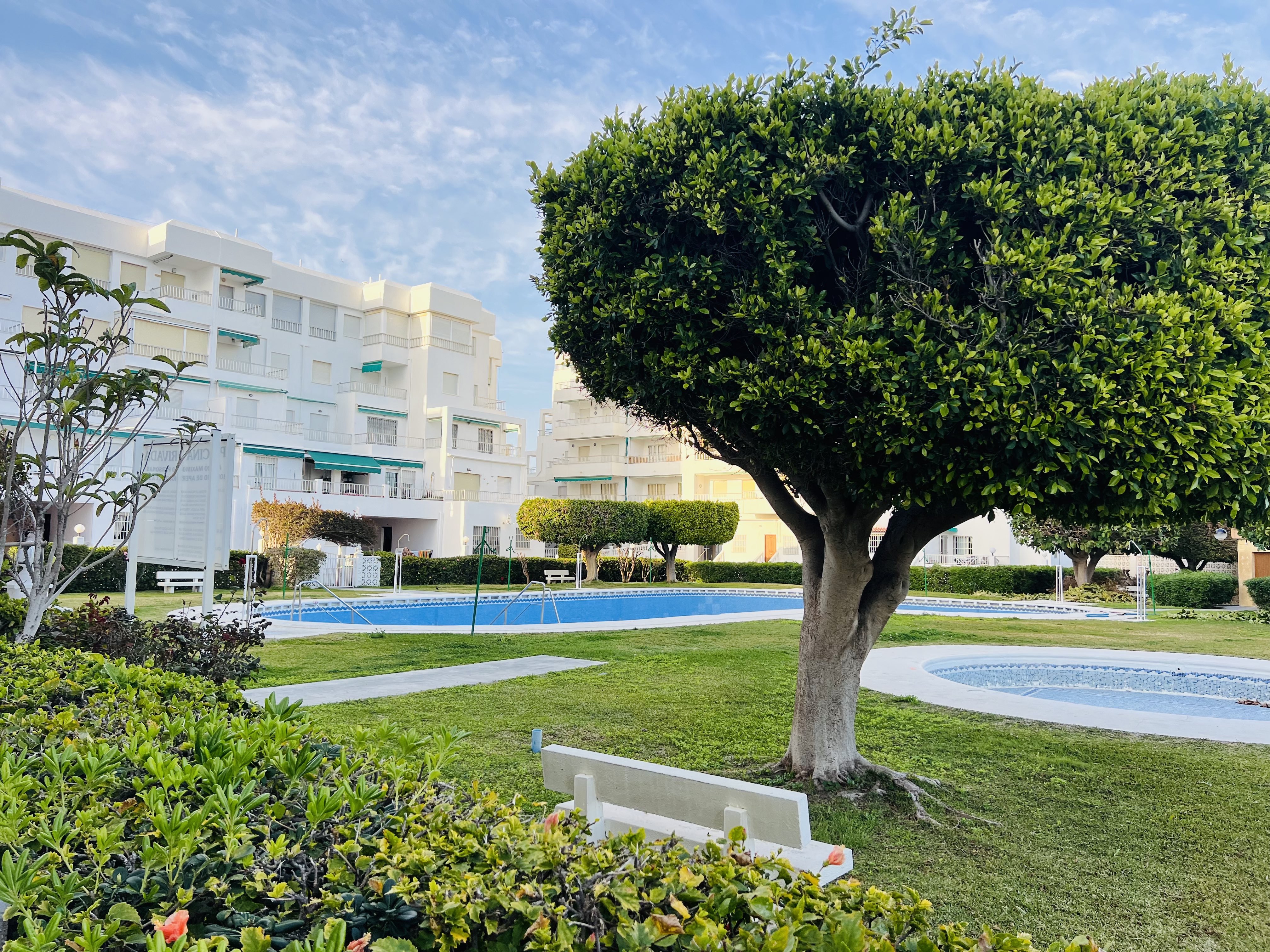 APARTAMENTO CON VISTAS AL MAR EN SALOBREA