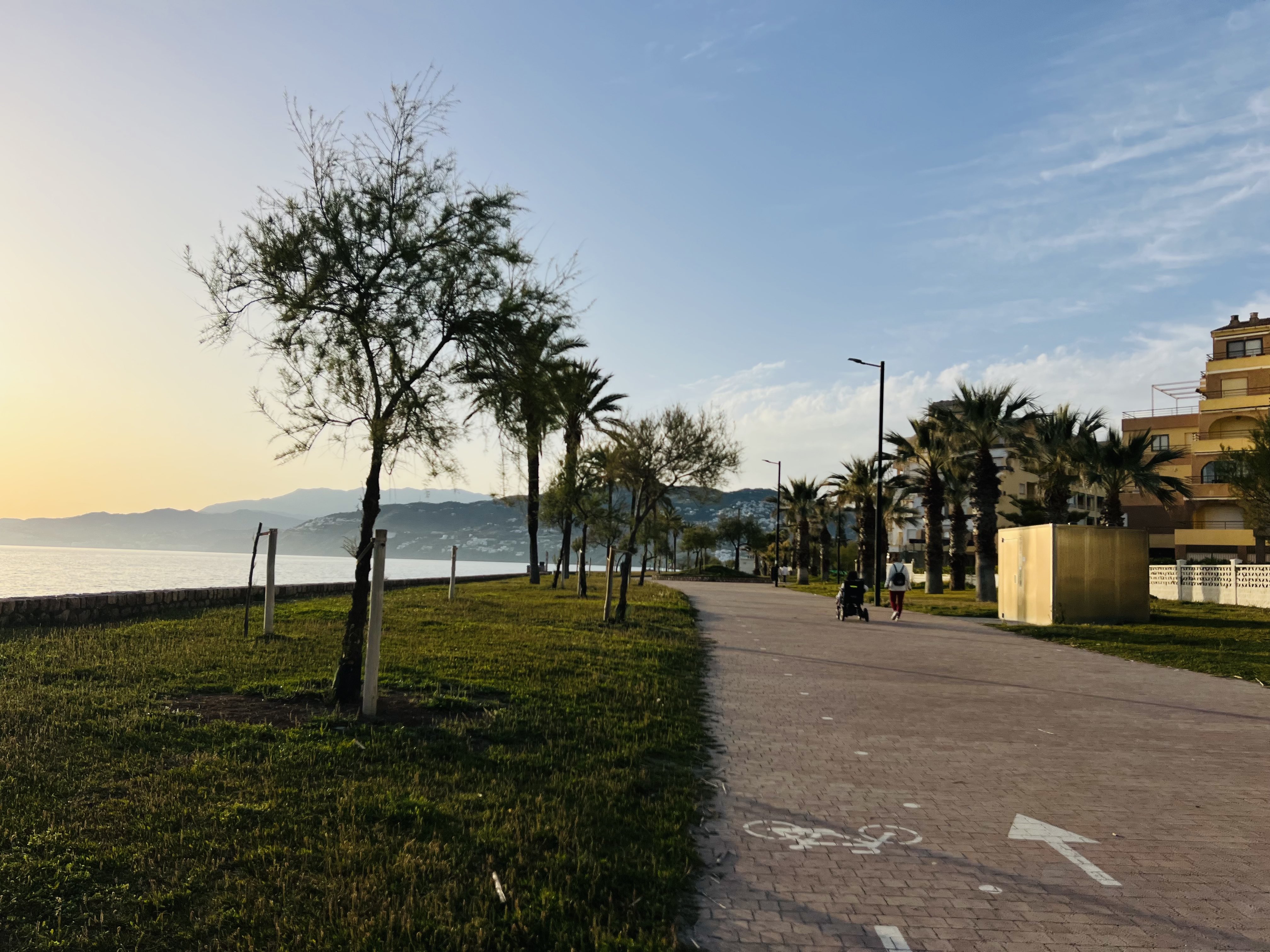 APARTAMENTO CON VISTAS AL MAR EN SALOBREA