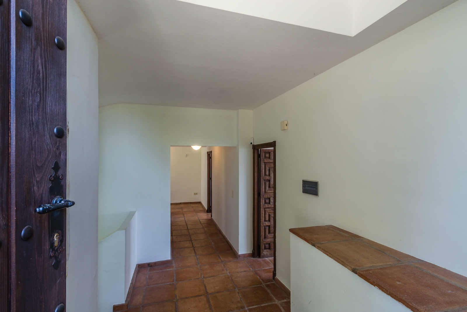 VILLA DE ESTILO ANDALUZ CON VISTAS AL MAR EN PUNTA DE LA MONA – LA HERRADURA